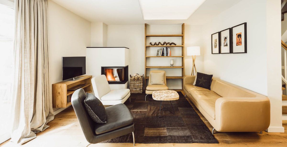 Chalet Wohnzimmer kamin-Arbeitskopie-2 Kuschelige Kaminecke im Luxuschalet N°2