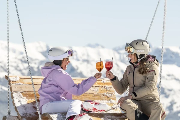Great skiing experience with friends 6 chalet proud